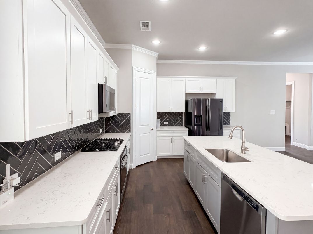 Property photo 2 of 17628 Bottlebrush Dr