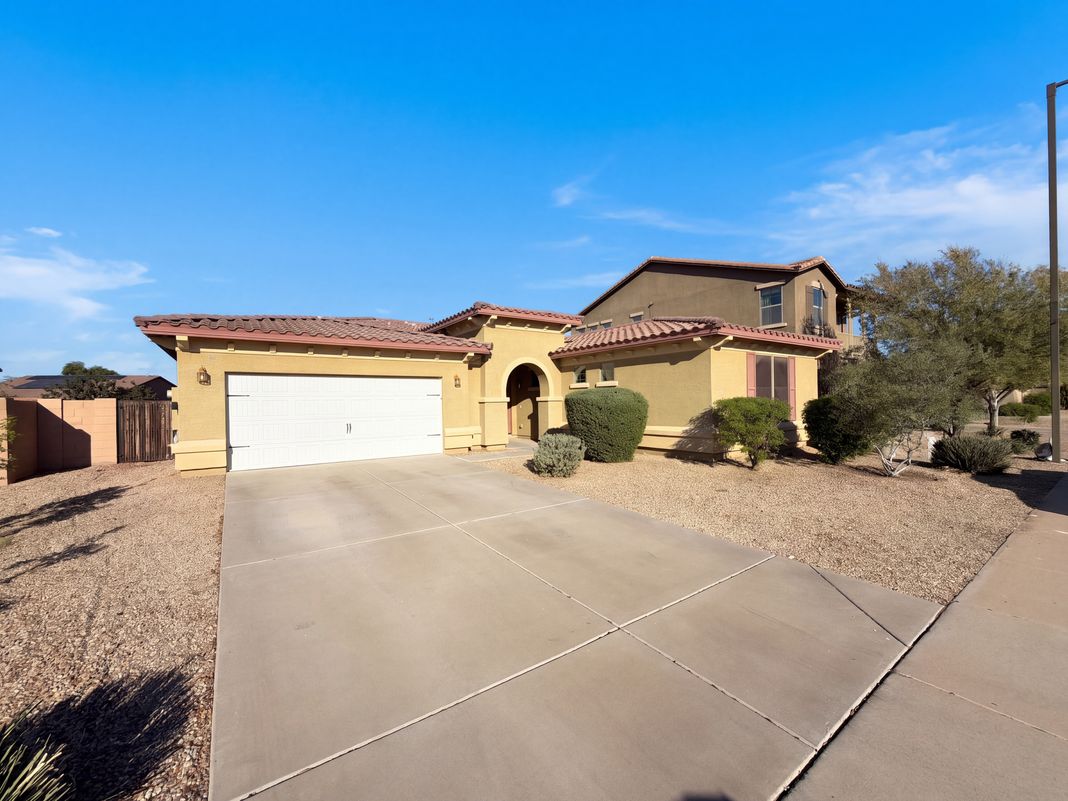 Property photo 1 of 1898 S 160th Ln