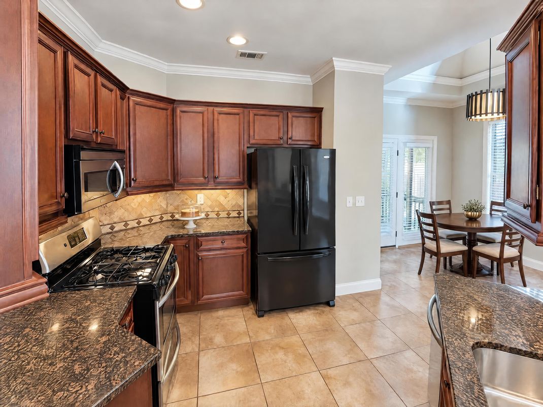 Property photo 2 of 132 Willow View Ln