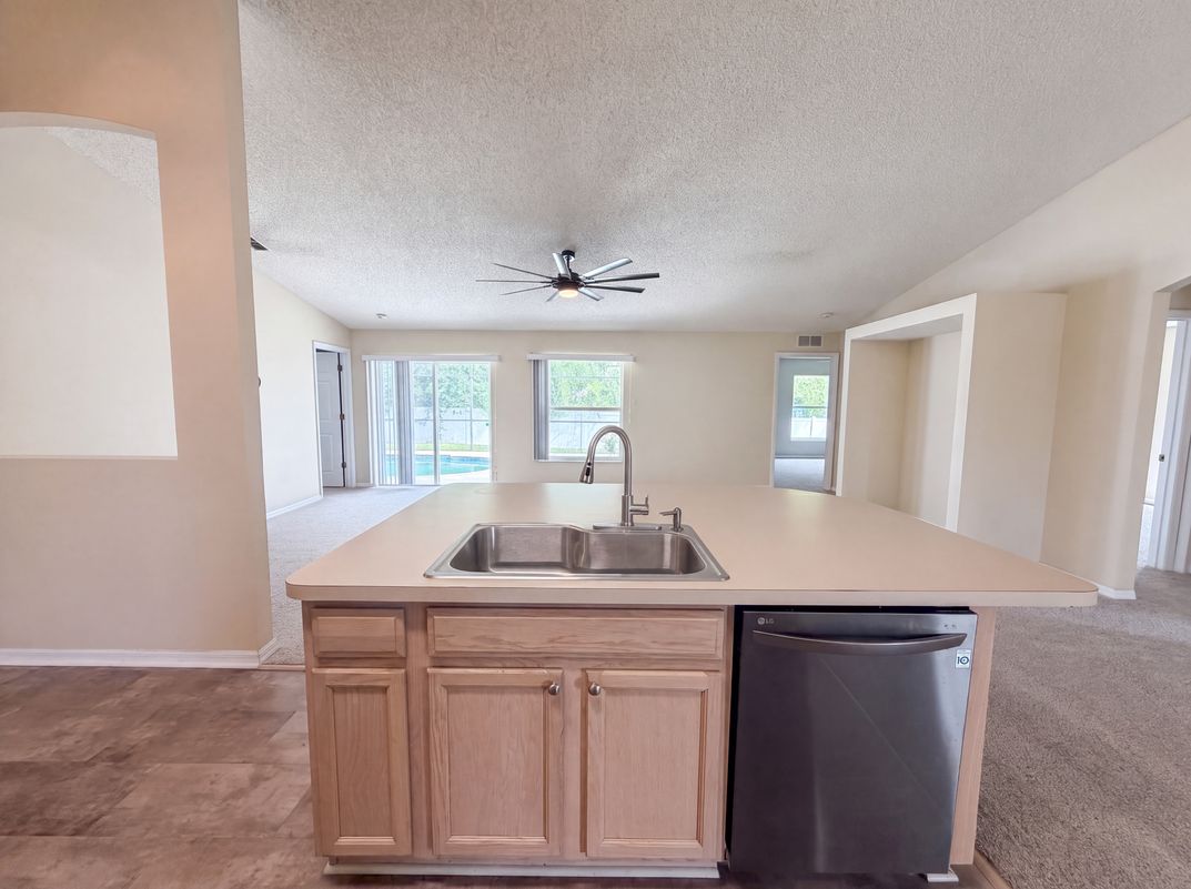Property photo 2 of 2366 Belen Dr