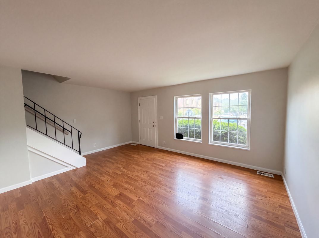 Property photo 3 of 141 N Duke Dr