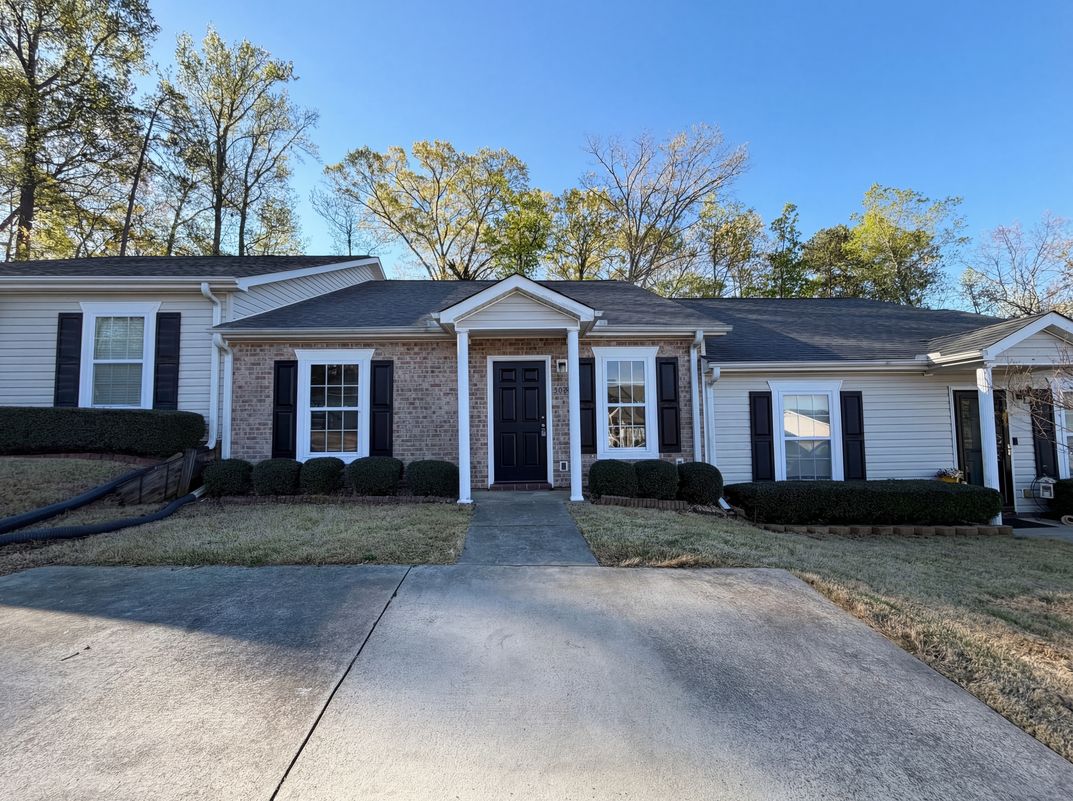 Property photo 1 of 3088 Trimble Cir NW
