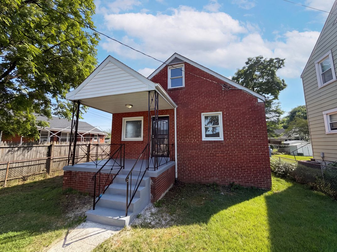 Property photo 1 of 4313 Urn St