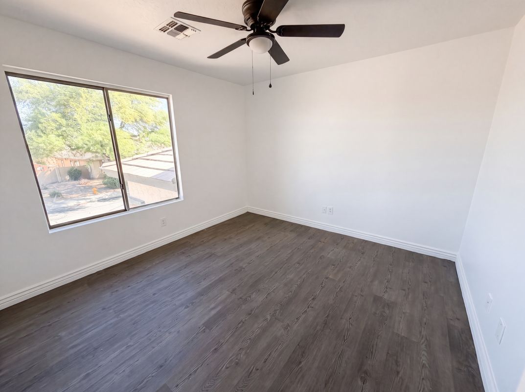 Photo 26 of 35 of 17645 W Hale Bopp Dr, Goodyear, AZ
