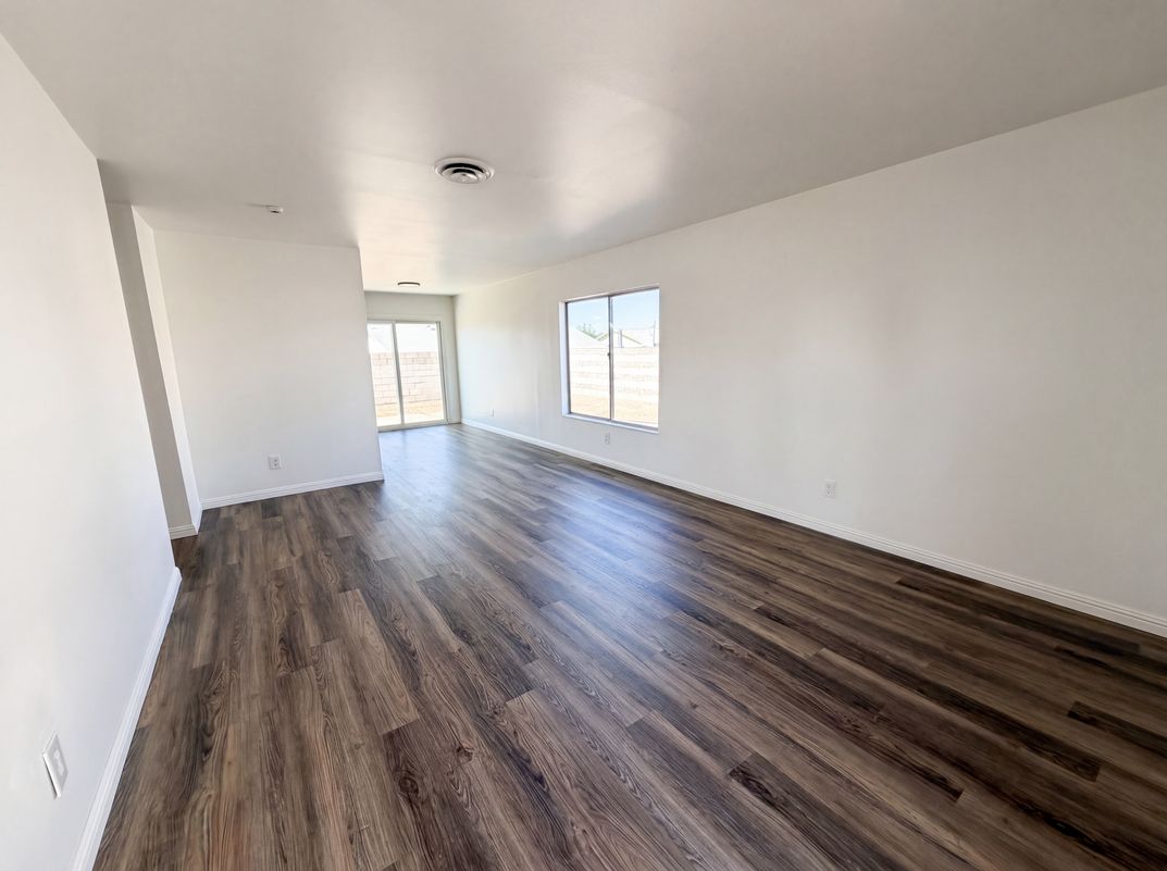 Photo 3 of 44 of 4018 Shady Oak Dr, Las Vegas, NV