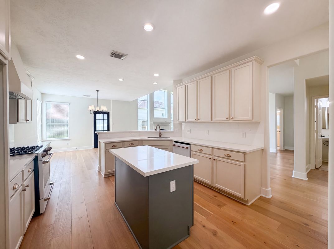 Property photo 2 of 11314 Sailwing Creek Ct