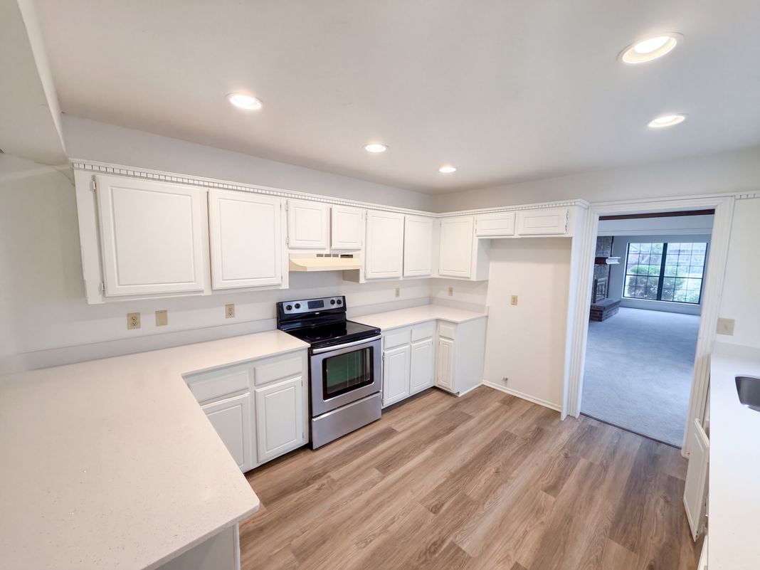 Property photo 2 of 8405 NW 109th St