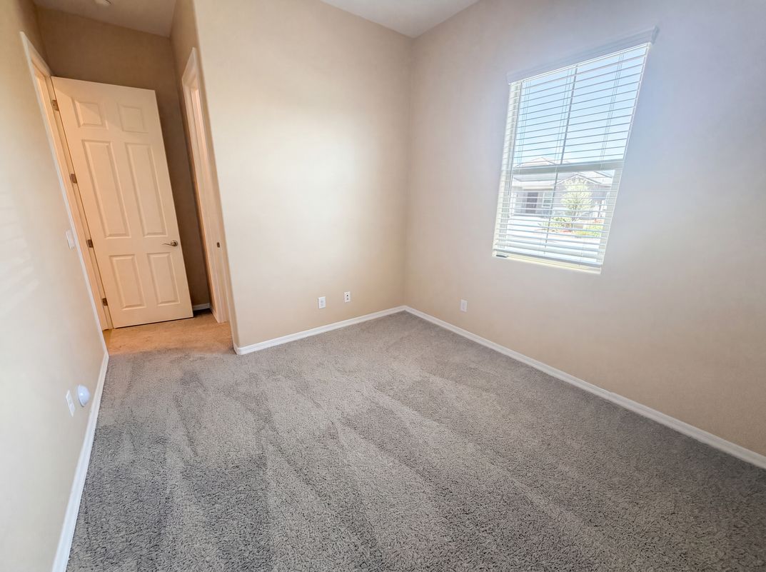 Photo 16 of 37 of 19562 W Wilshire Ave, Buckeye, AZ
