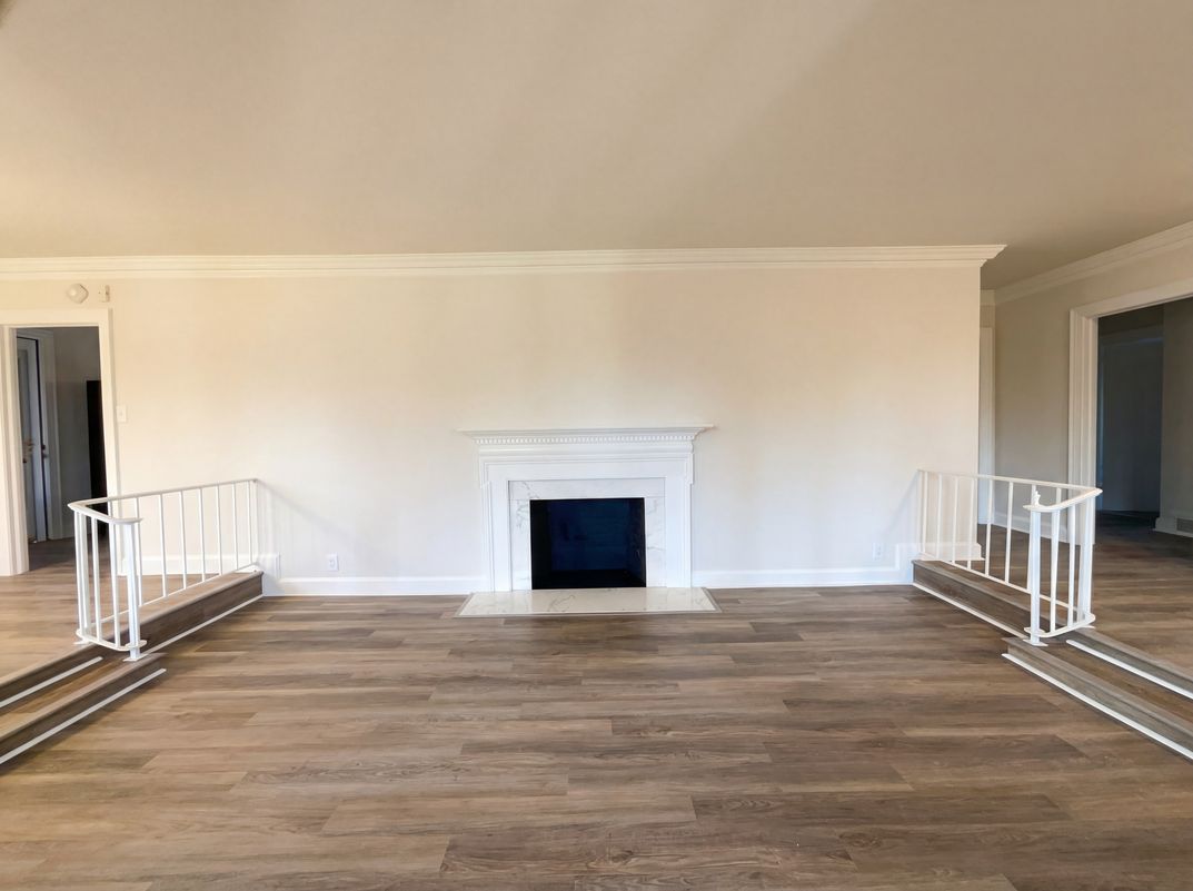 Property photo 3 of 207 Gleneagles Rd E