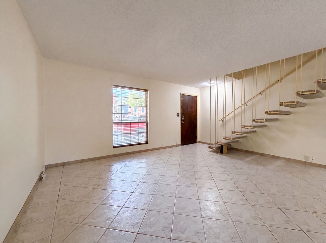 Photo 6 of 19 of 2503 McCue Rd, Houston, TX