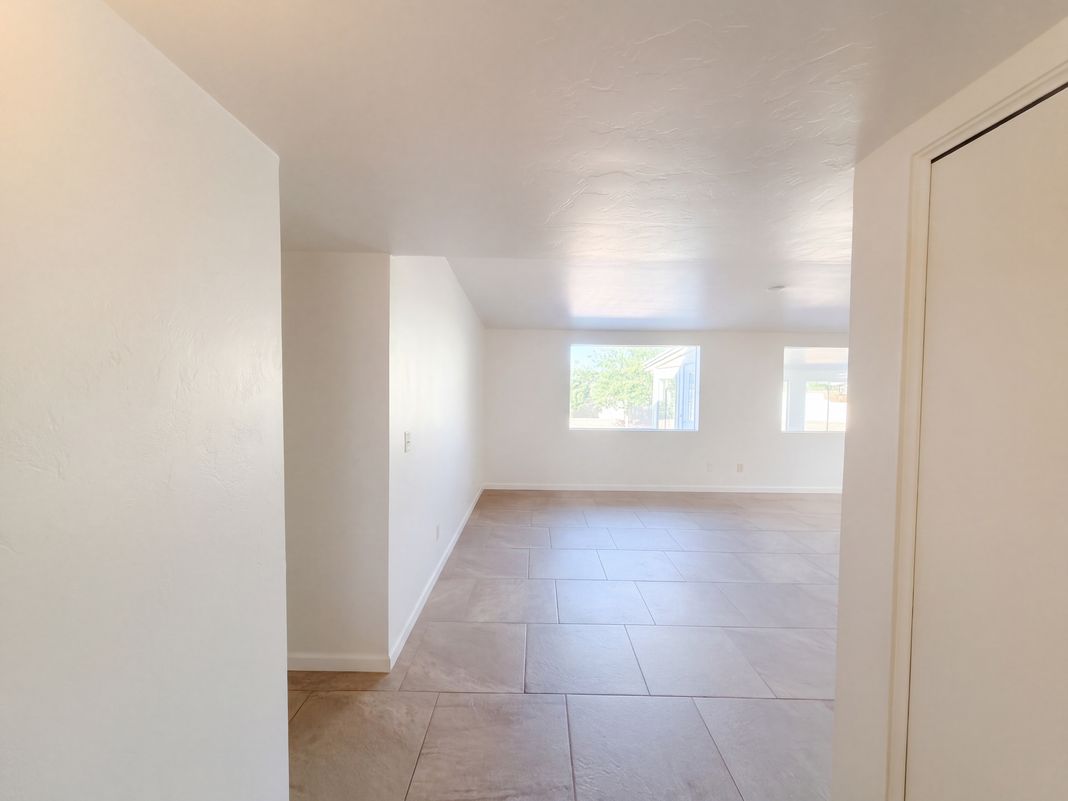Property photo 3 of 100 S Monitor Pl