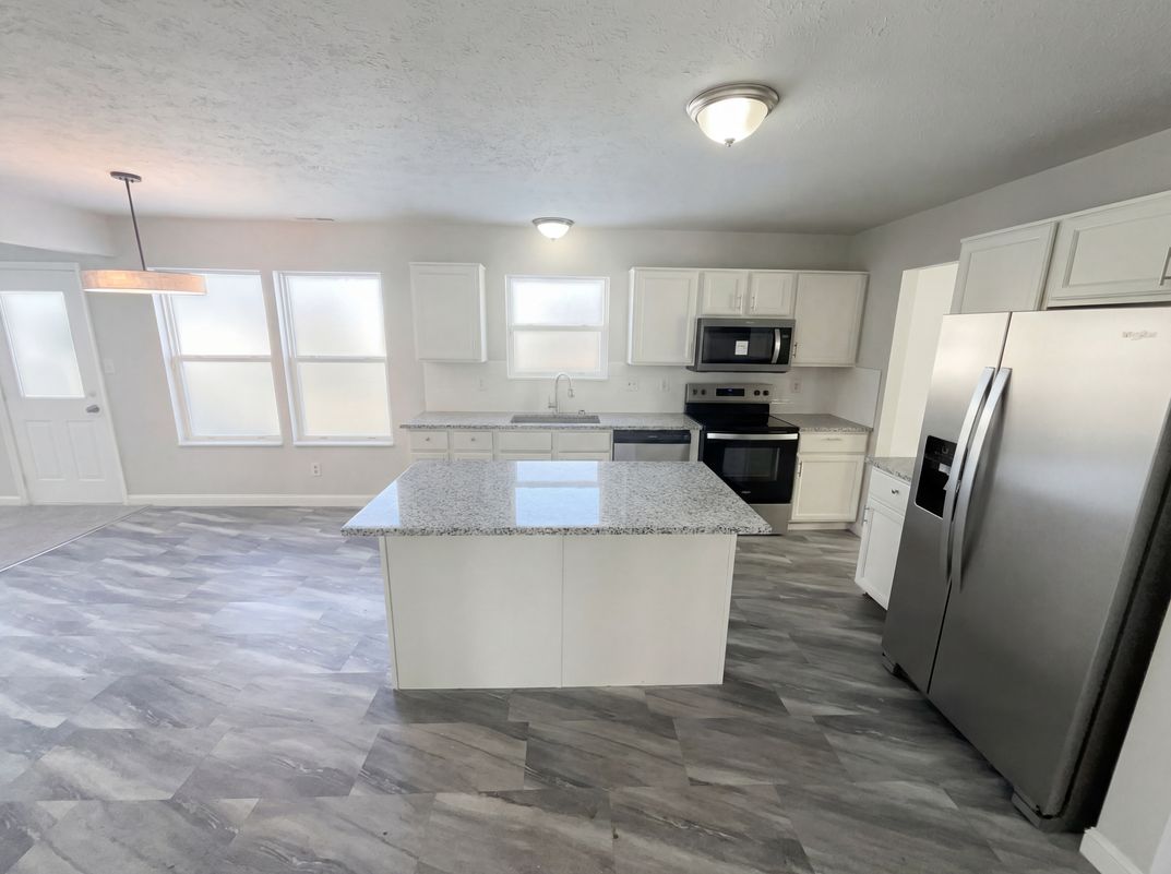 Property photo 2 of 10142 Sandcherry Ln