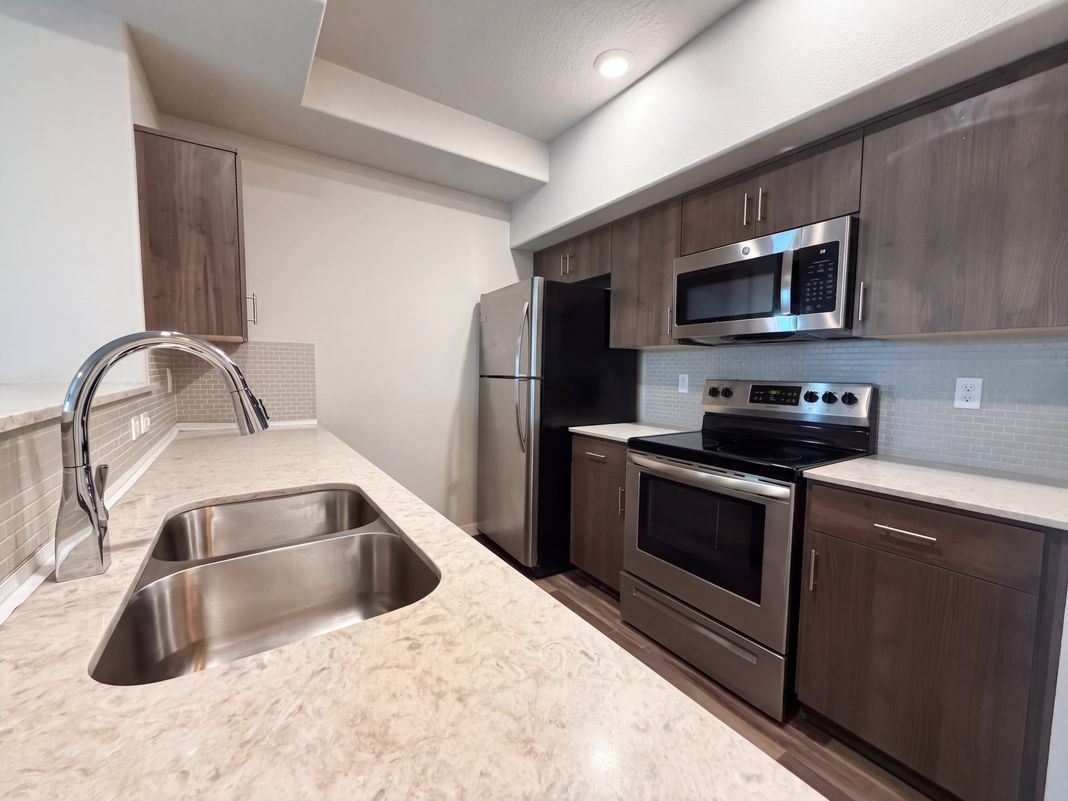 Property photo 2 of 16417 NW Chadwick Way Unit 203