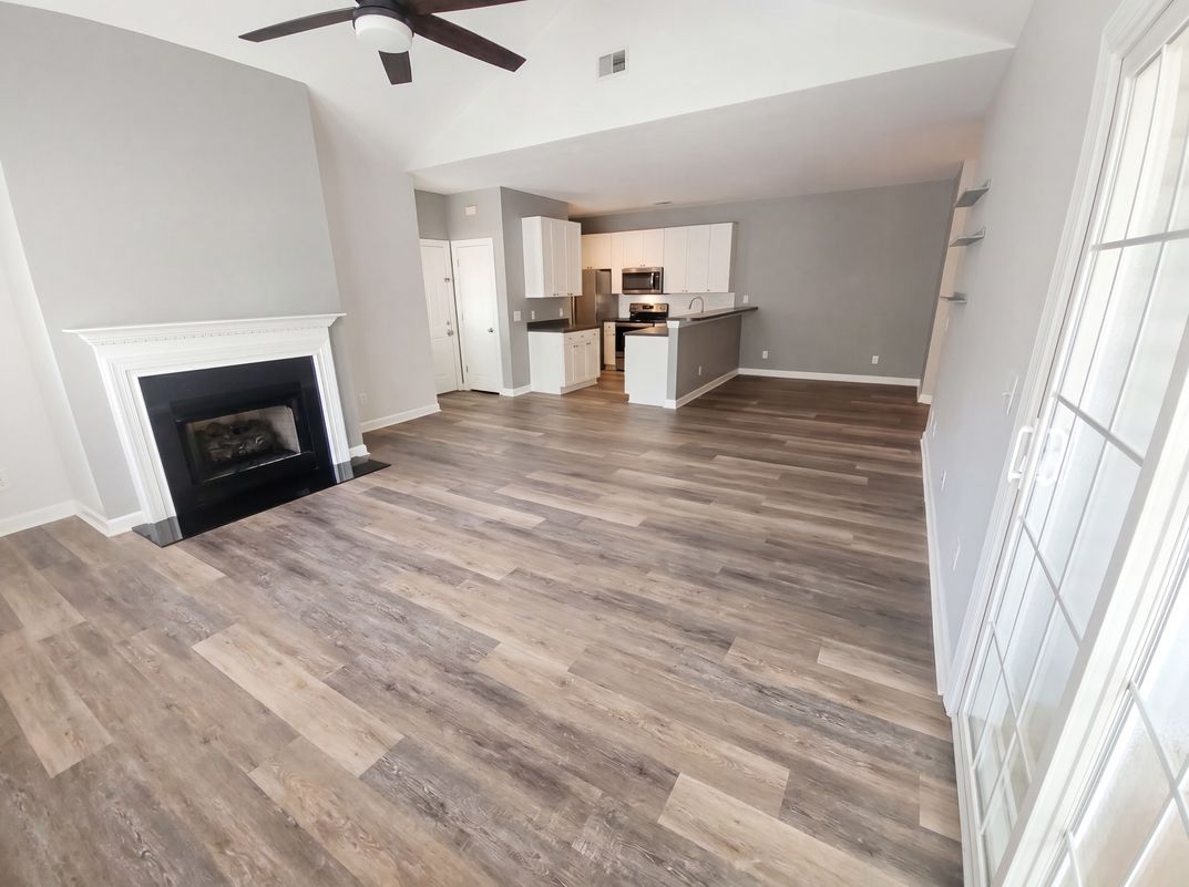 Property photo 3 of 906 W Marymont Ln