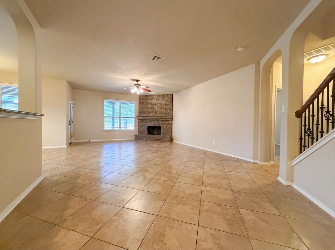 Property photo 3 of 6941 Laura Hts