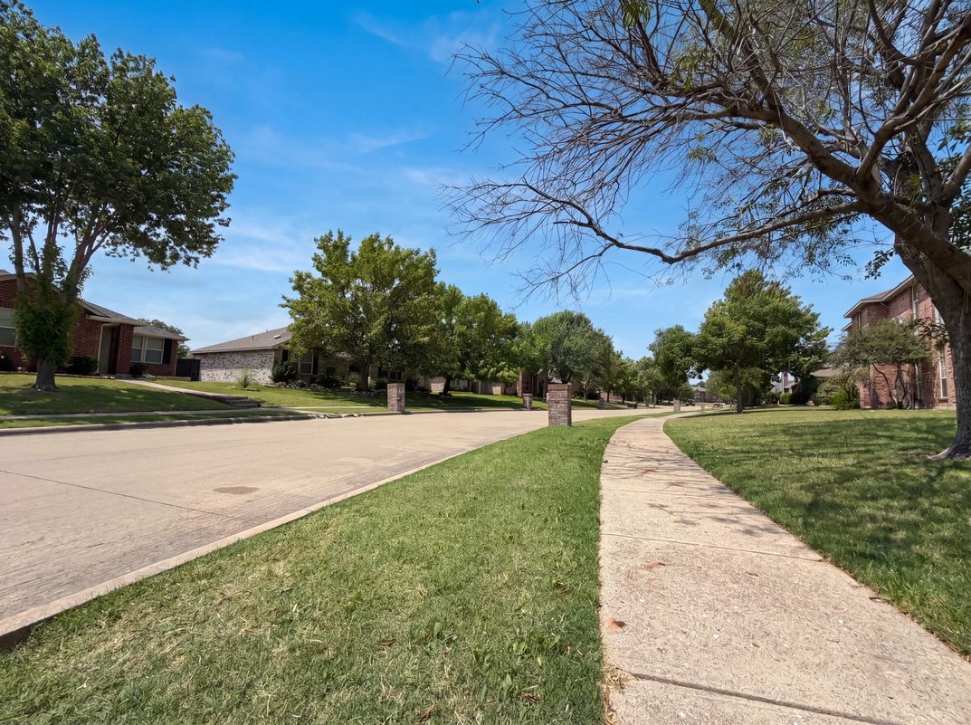 Photo 21 of 23 of 2904 Lake Vista Dr, Wylie, TX