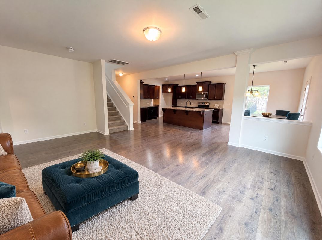 Property photo 3 of 5627 Barclay Ct