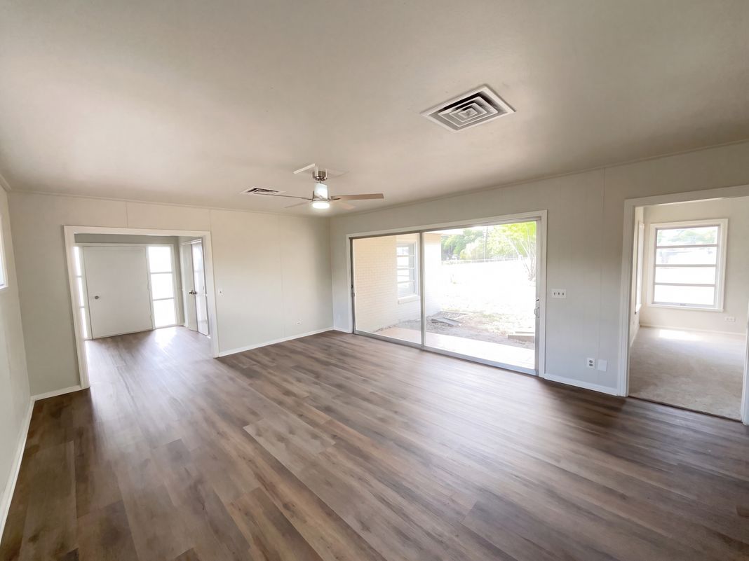 Property photo 3 of 1205 G St