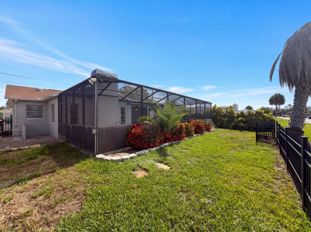 Photo 5 of 33 of 7428 Mako Dr, Hudson, FL