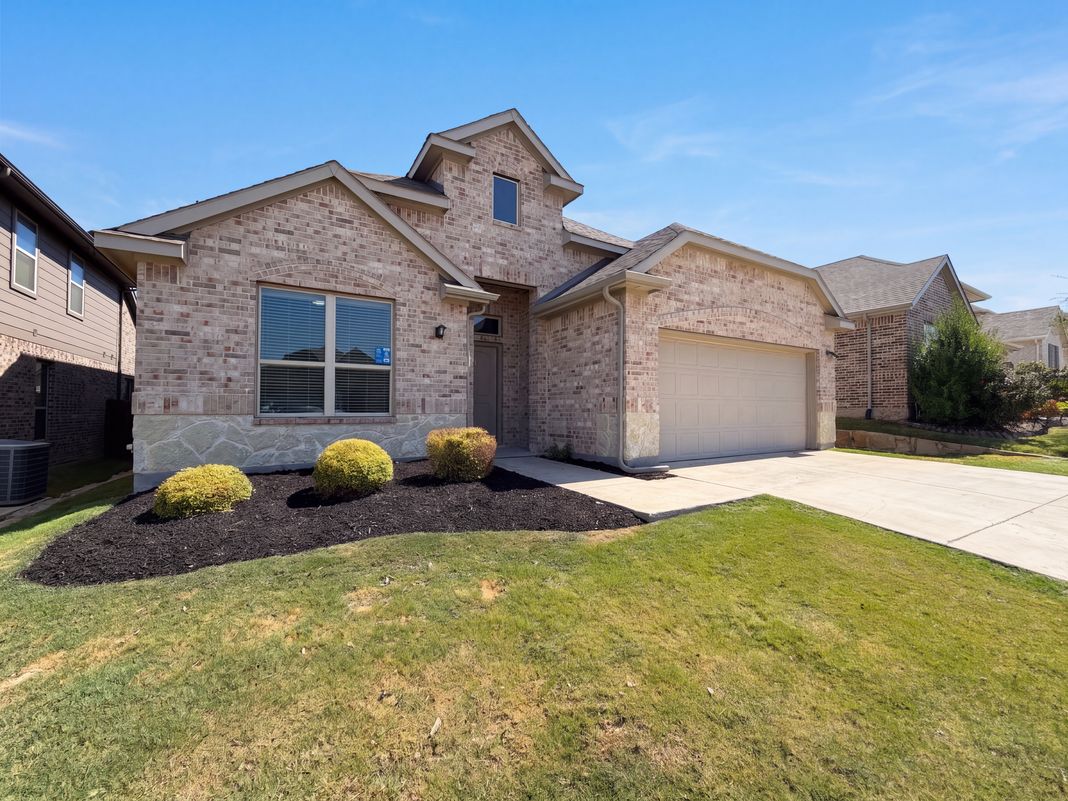 Property photo 1 of 14316 Spitfire Trl