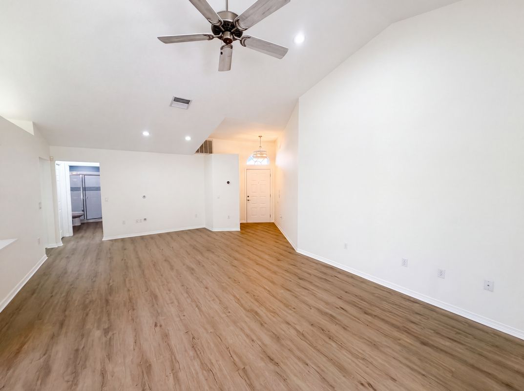 Property photo 3 of 9454 Mississippi Run