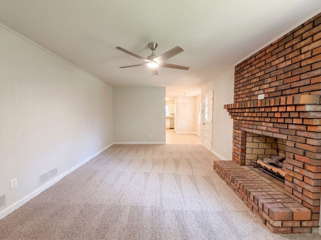 Property photo 3 of 3091 Beechwood Dr