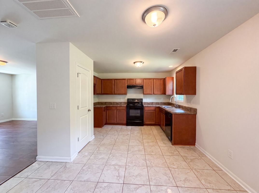 Property photo 2 of 4655 Chapel Ridge Dr