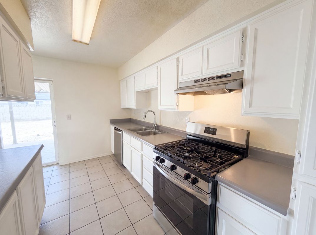 Property photo 2 of 4636 N 67th Ave
