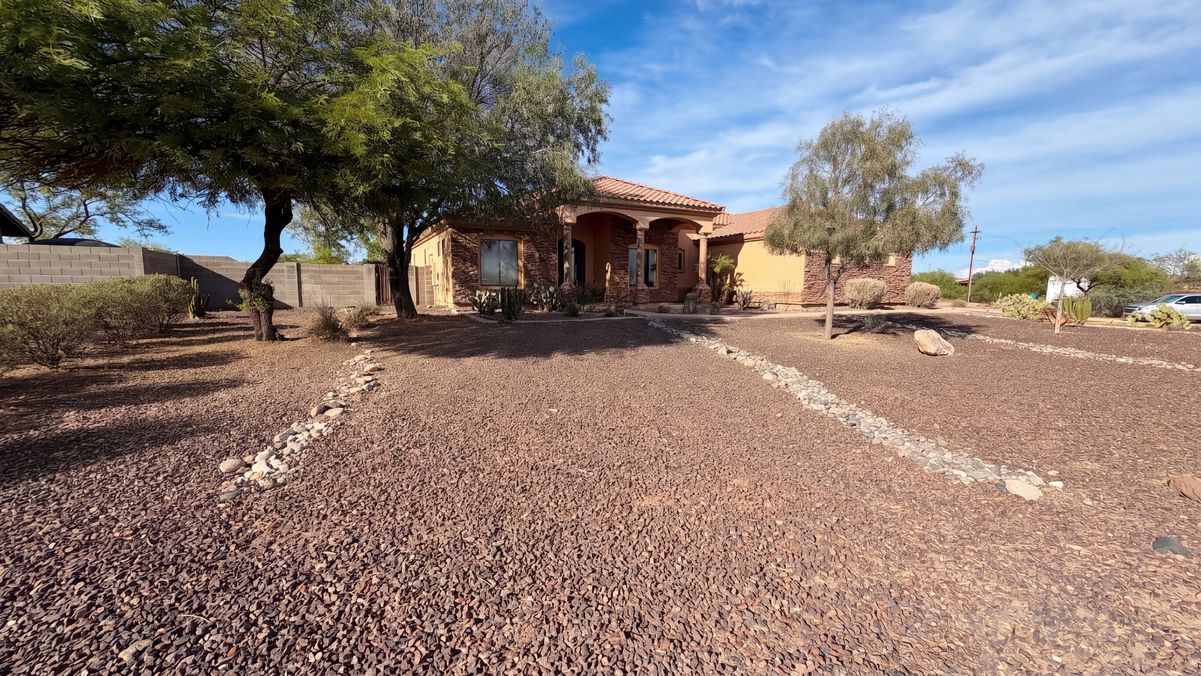Property photo 1 of 16806 W Dove Wing Way