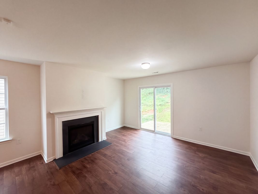 Property photo 3 of 3980 Long Arrow Dr