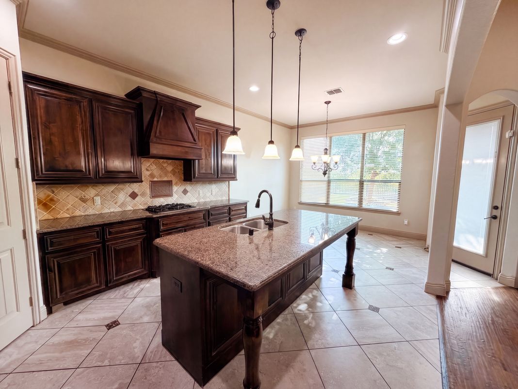 Property photo 2 of 1502 Northwood Dr
