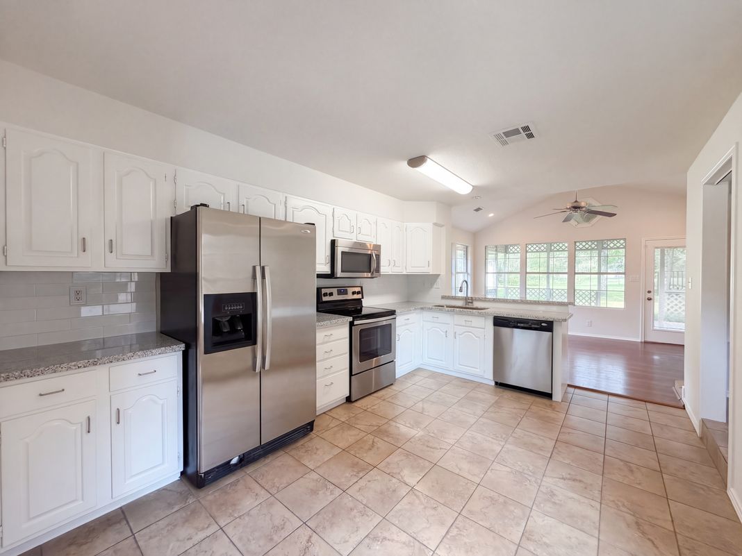 Property photo 2 of 1119 Coe Rd
