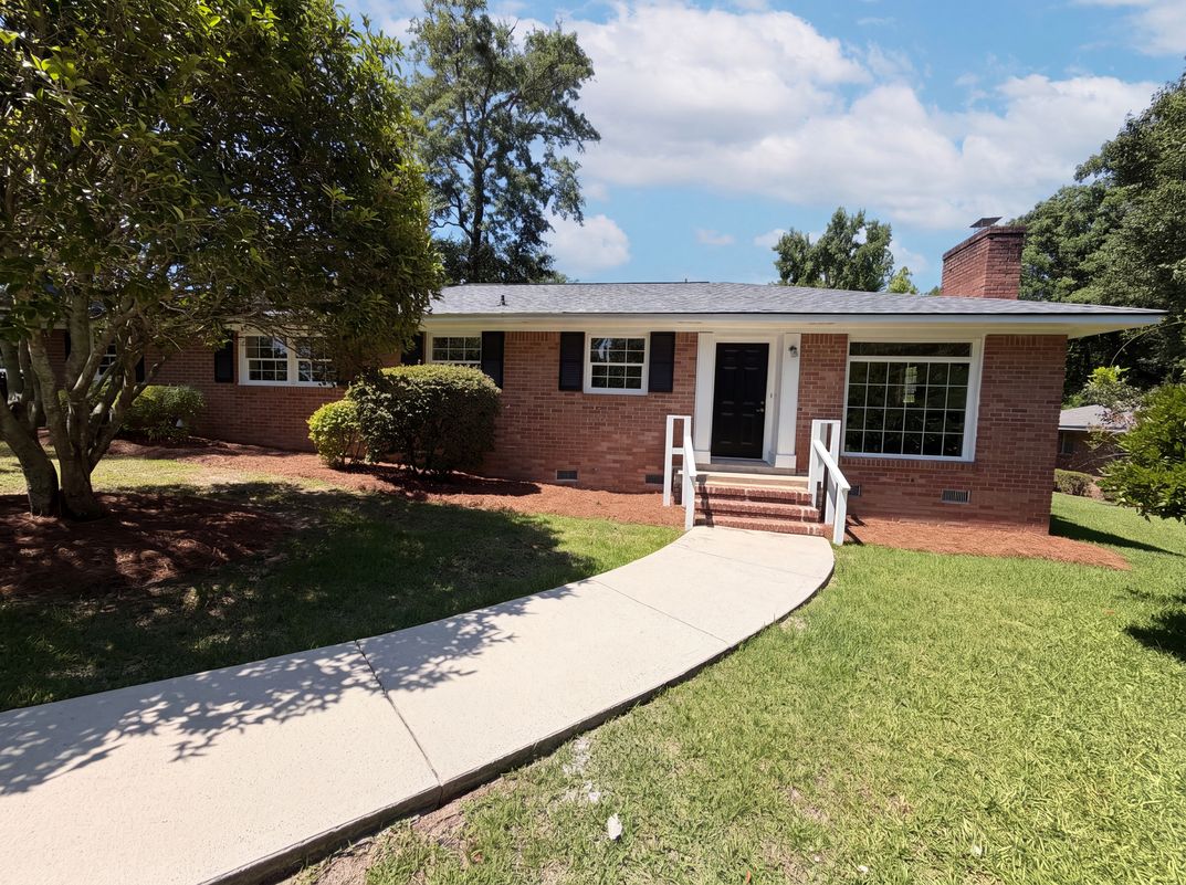 Property photo 1 of 104 Round Knob Rd