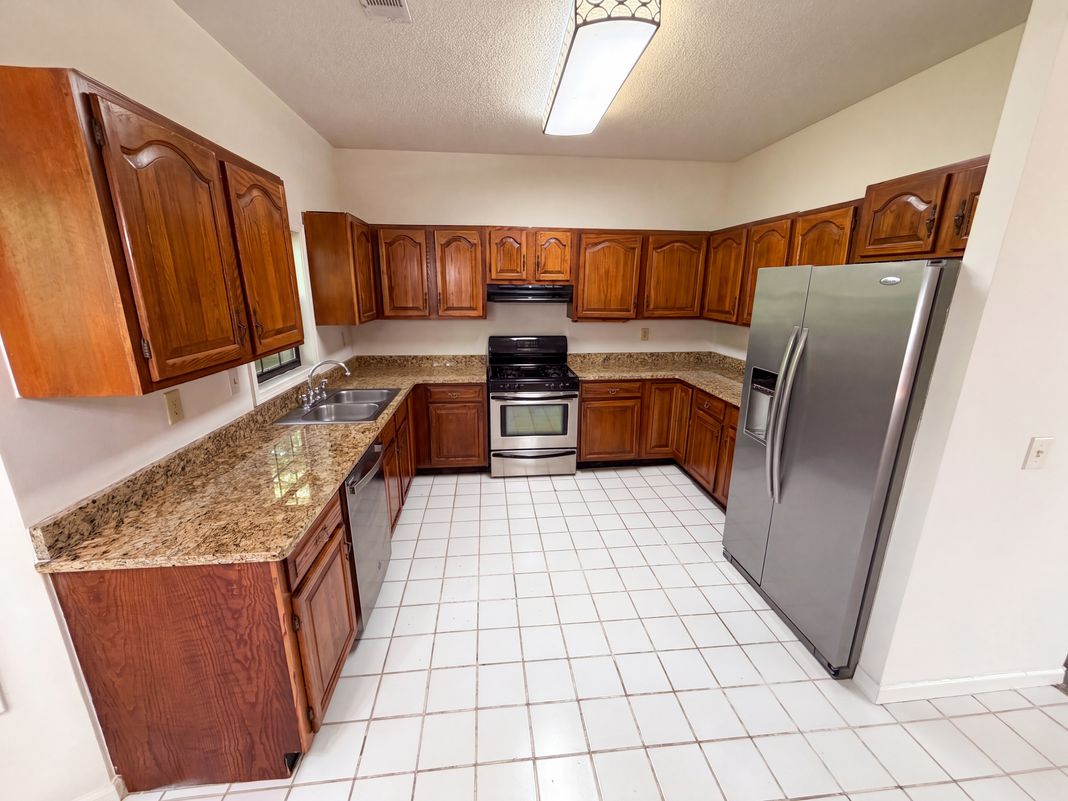 Property photo 2 of 506 Mansard Walk