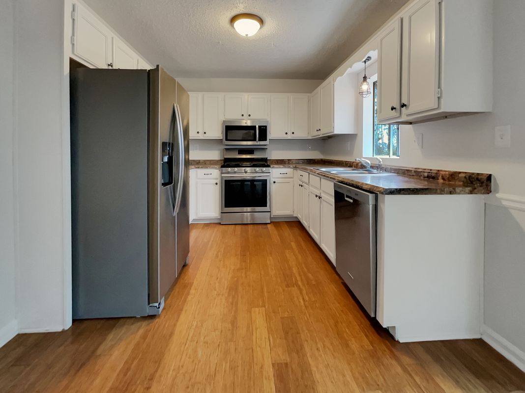 Property photo 2 of 125 Stockmar Rd