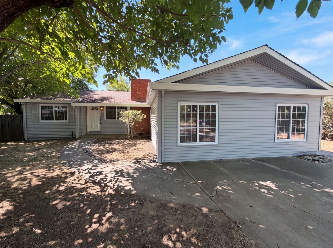 Property photo 1 of 209 Bryan Ave