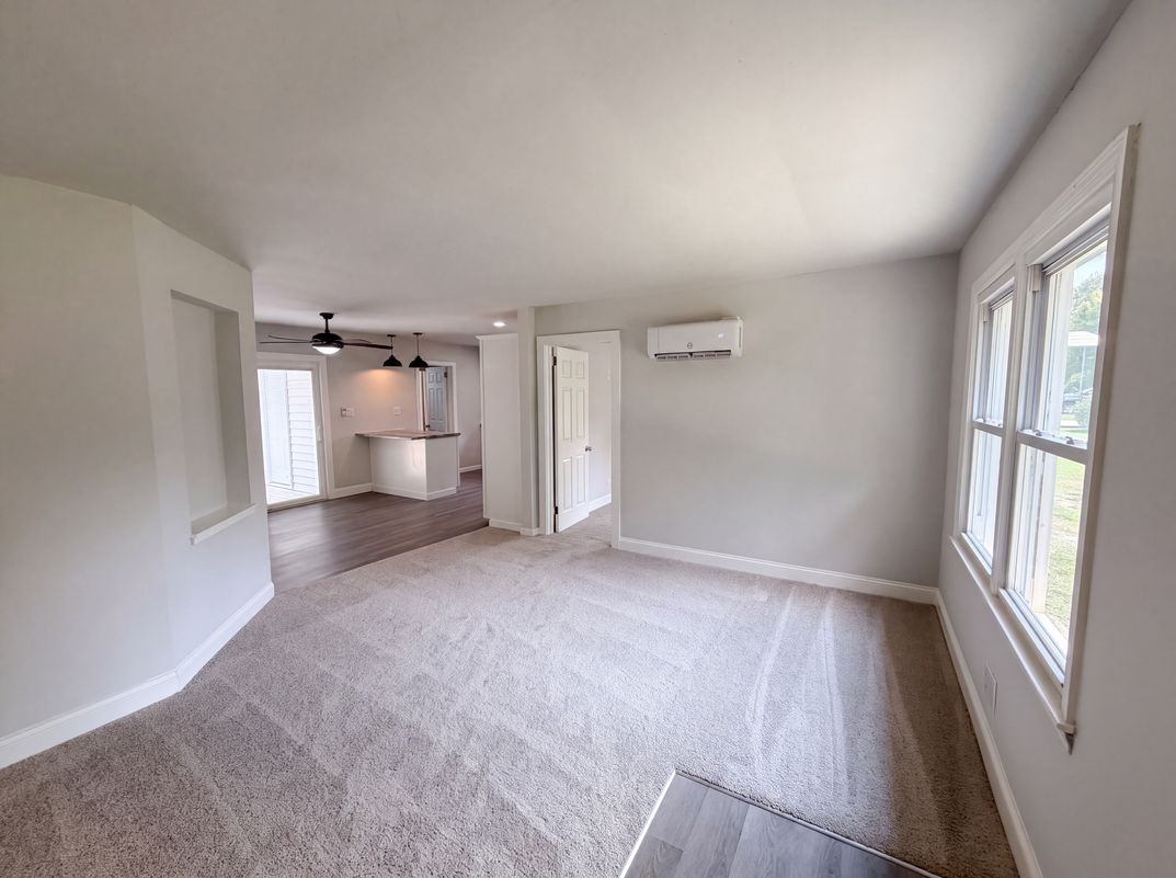 Property photo 3 of 704 Morningside Dr