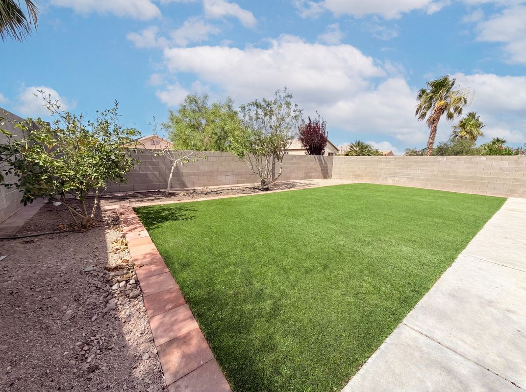 Photo 41 of 43 of 9328 Chilly Pond Ave, Las Vegas, NV