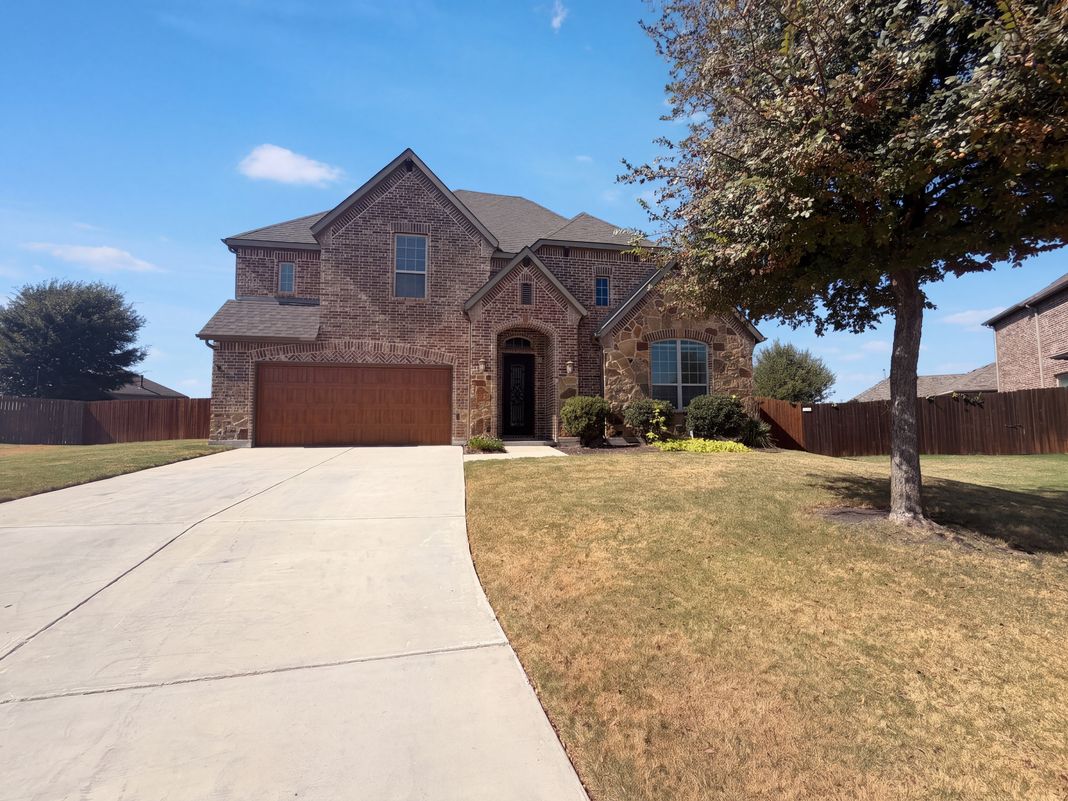 Property photo 1 of 10832 Frost Pl