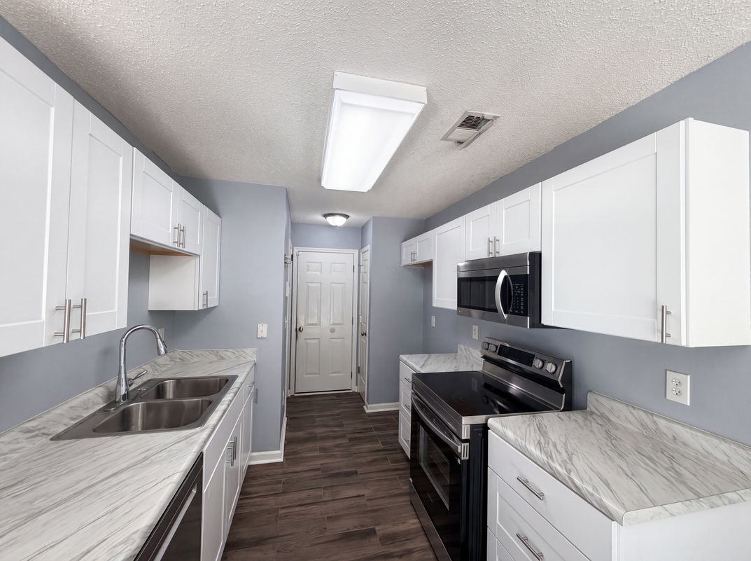 Property photo 2 of 6005 Silkwater Ct