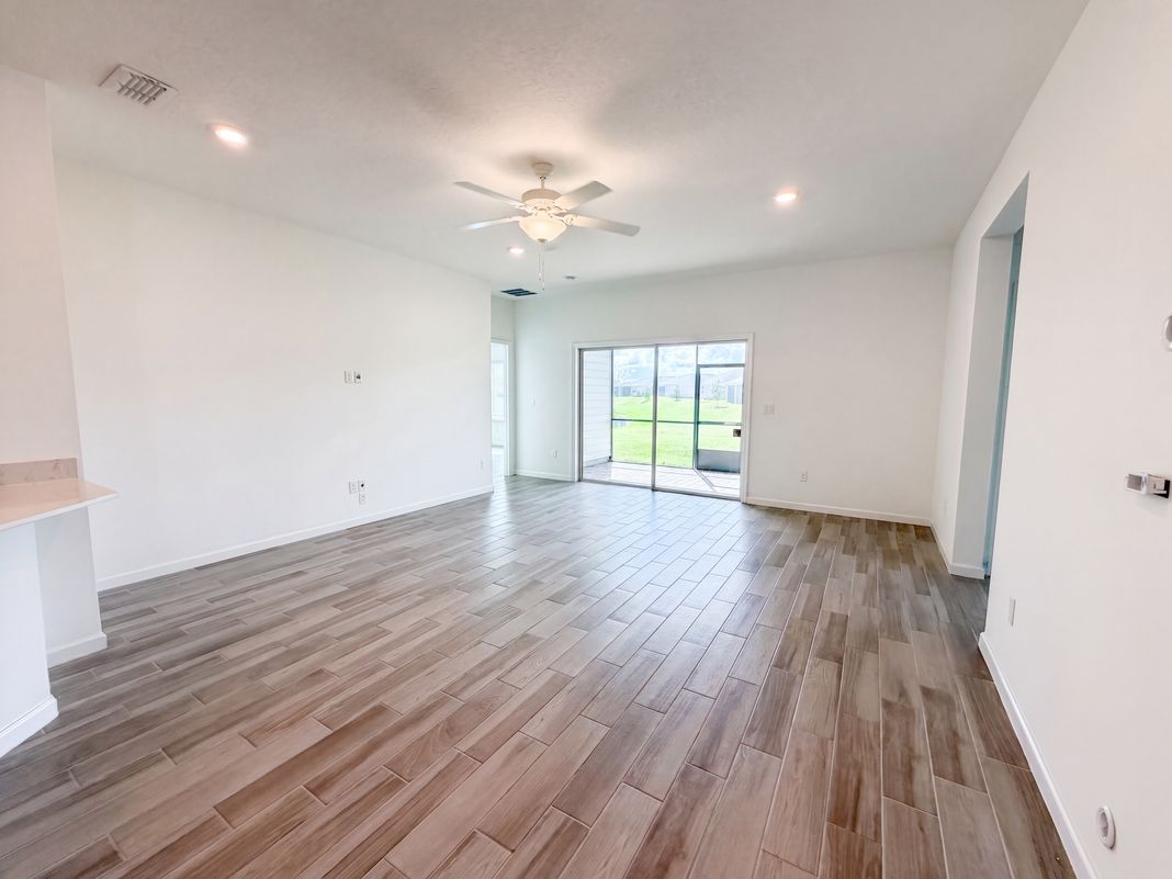 Property photo 3 of 7233 Calamint Ave