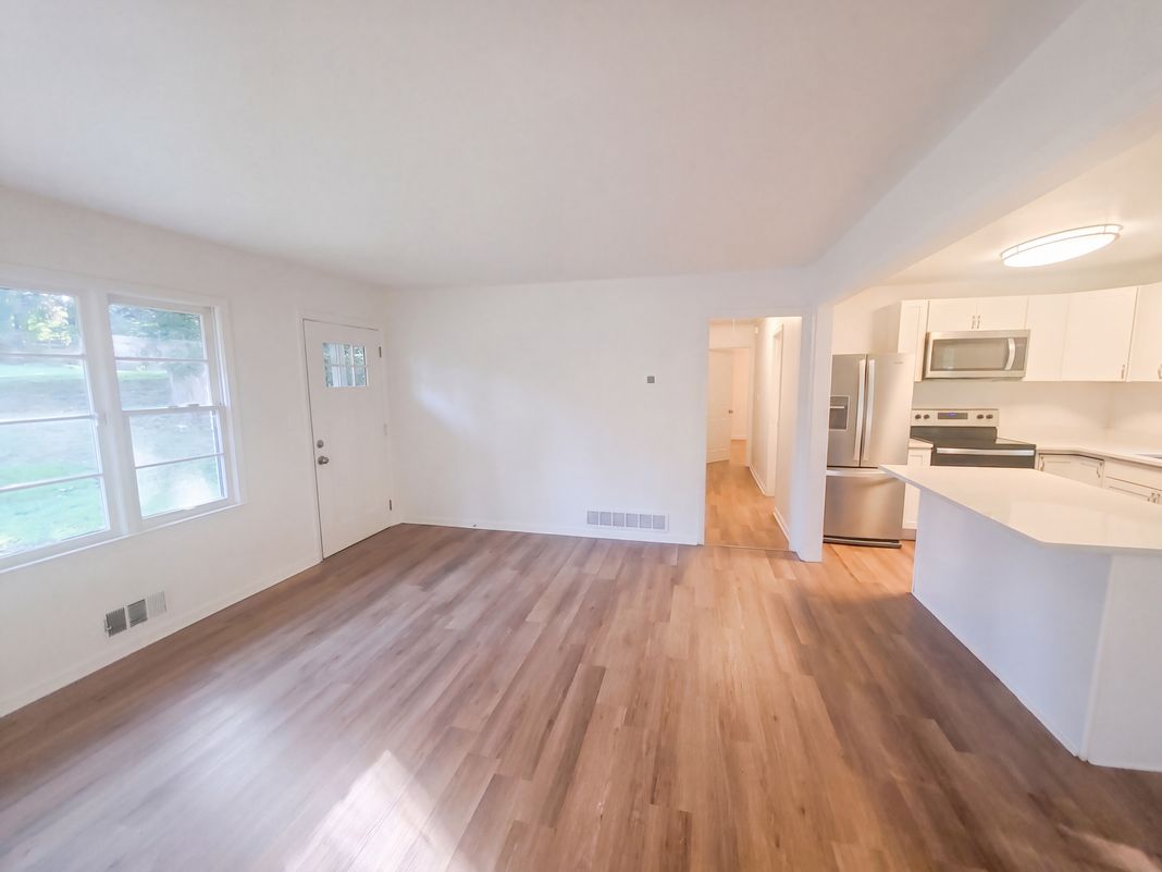 Property photo 3 of 6489 N Sweetwater Rd