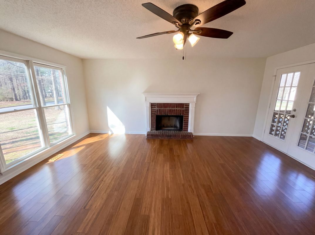 Property photo 3 of 1012 Crown Corners Dr