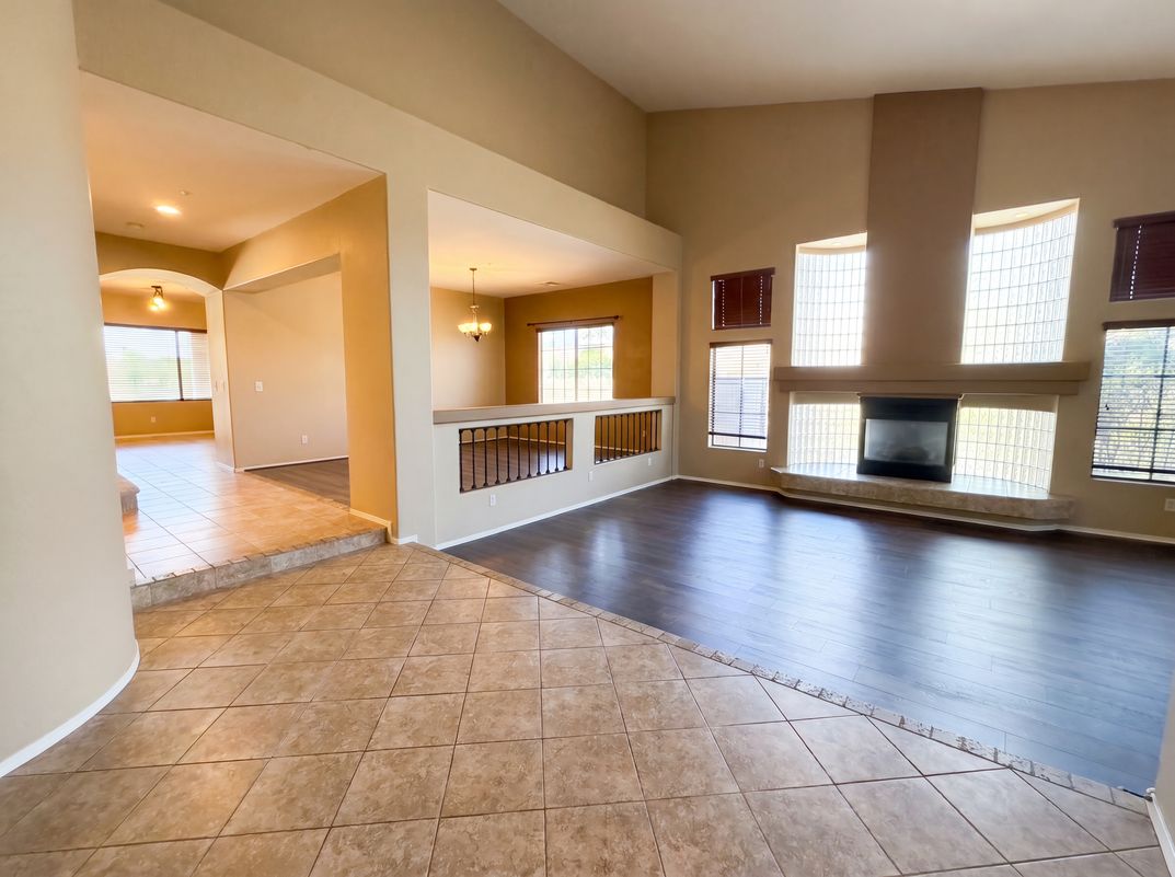 Photo 3 of 41 of 9625 W Oberlin Way, Peoria, AZ