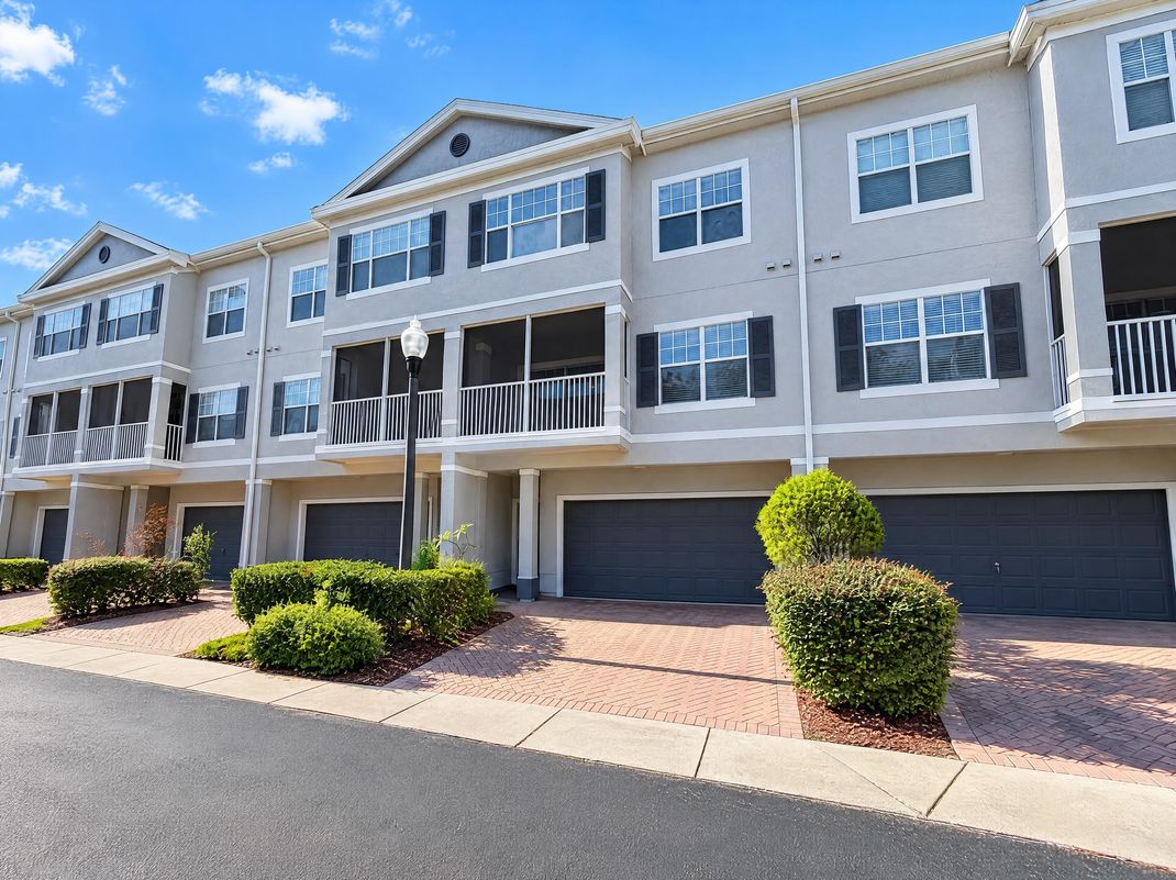 Property photo 1 of 2334 Grand Central Pkwy Apt 9