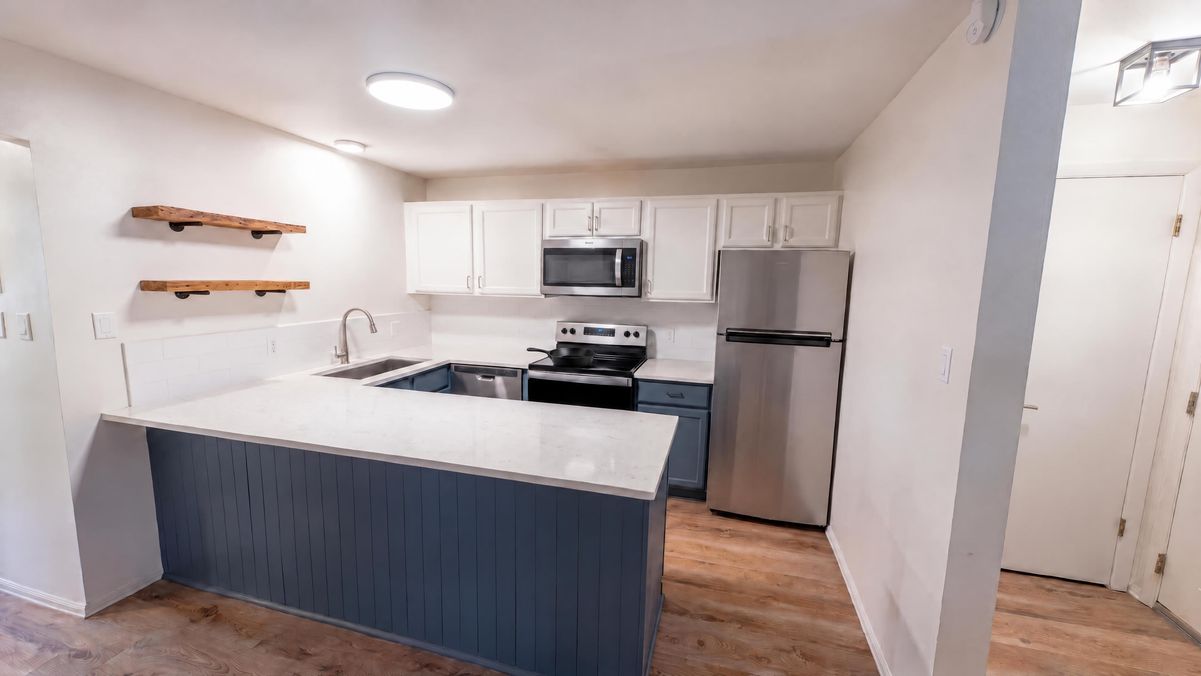 Property photo 2 of 412 S Main St # 2B3