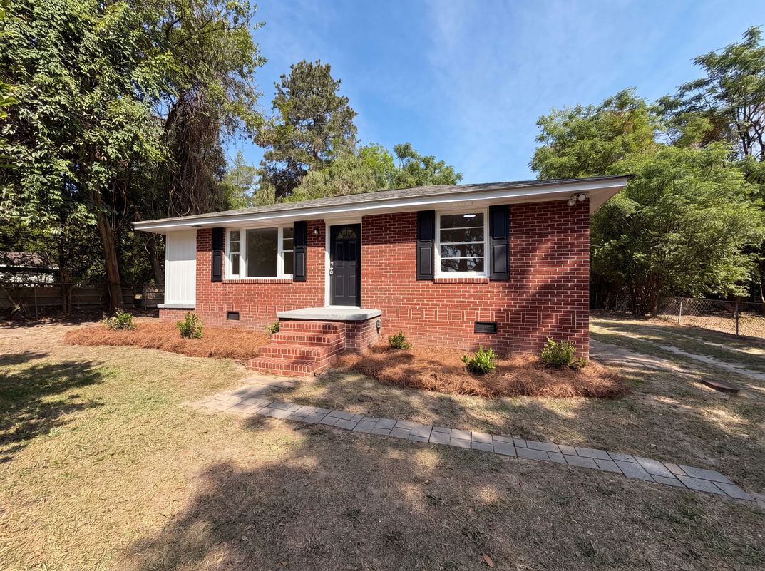 Property photo 1 of 2112 Axson St