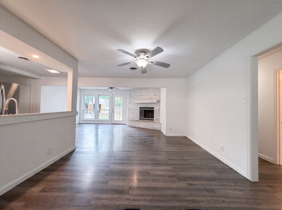 Property photo 3 of 1805 Brookview Dr