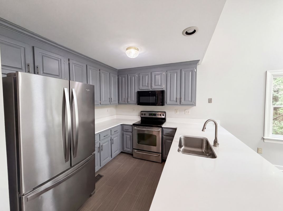 Photo 2 of 21 of 5517 W Bay Ct, Midlothian, VA