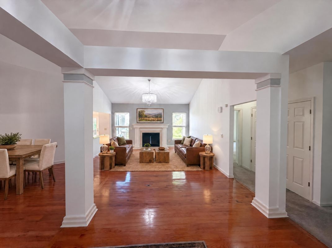Property photo 3 of 8171 Shady Maple Dr